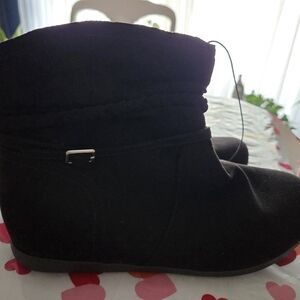 NWT Kenzie Black Ankle Boots Size 7